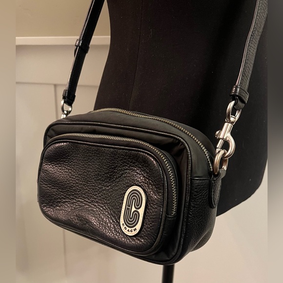 Coach Court Crossbody - Picture 2 of 8